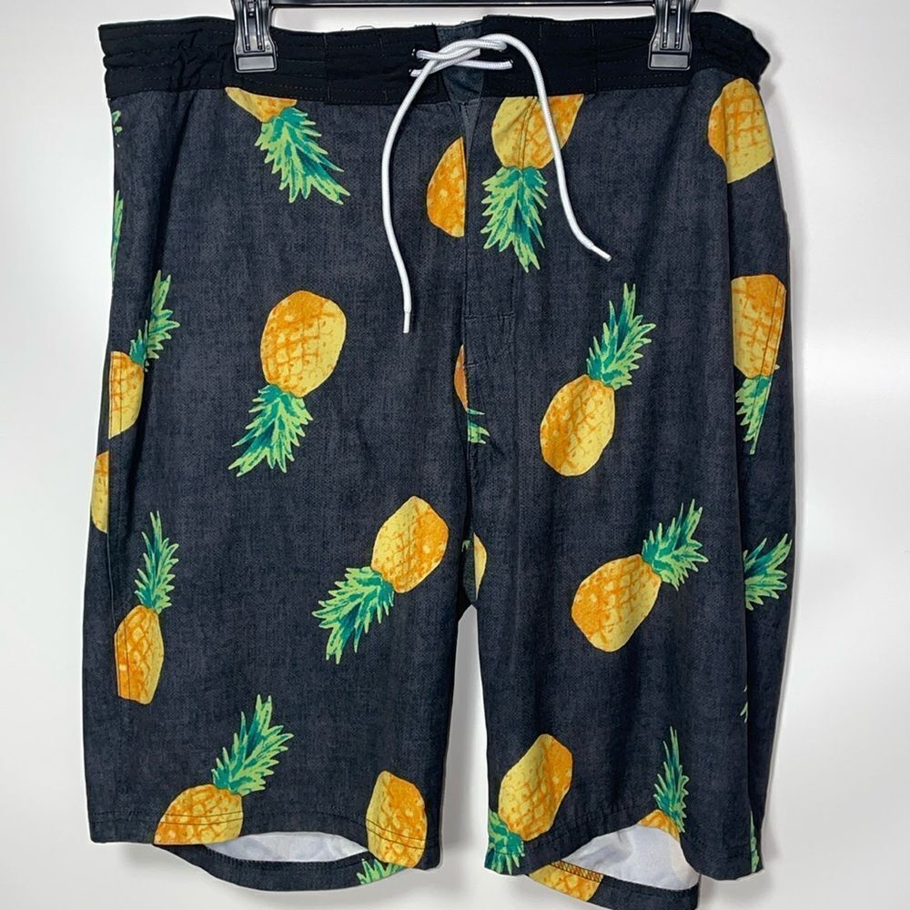 Old navy men’s swim trunks